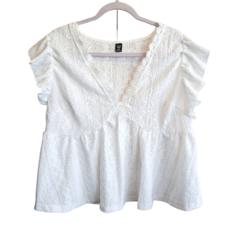 White Peplum Eyelet Blouse With Lace Trimmed V Neck With Ruffled Sleeves Size 1X